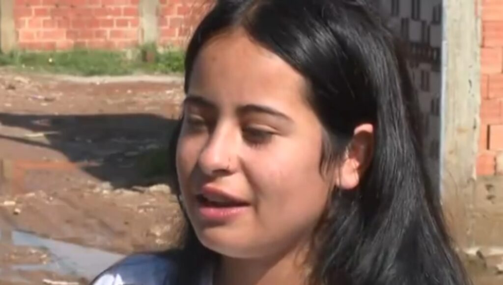 ‘Achei que ia morrer’, diz jovem que precisou se agarrar em árvore ao ser atingida por tornado no PR