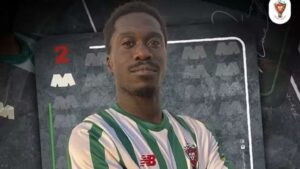 Jogador de futebol de 27 anos morre após mal súbito durante partida em Portugal