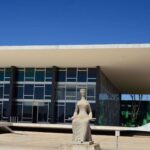 Assessor de ministro do STF é preso por violência psicológica contra esposa e acaba exonerado Assessor de ministro do STF é preso por violência psicológica contra esposa e acaba exonerado