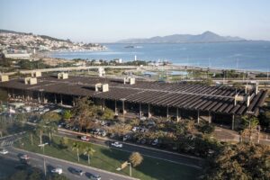 Avô é flagrado por câmeras abusando da própria neta e é preso tentando fugir de Florianópolis