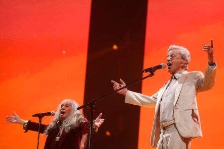 Caetano Veloso e Maria Bethânia vencem Grammy de Melhor Álbum de Música Global