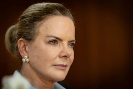 Gleisi rebate acusações de que Lula ataca evangélicos: “Oportunismo”