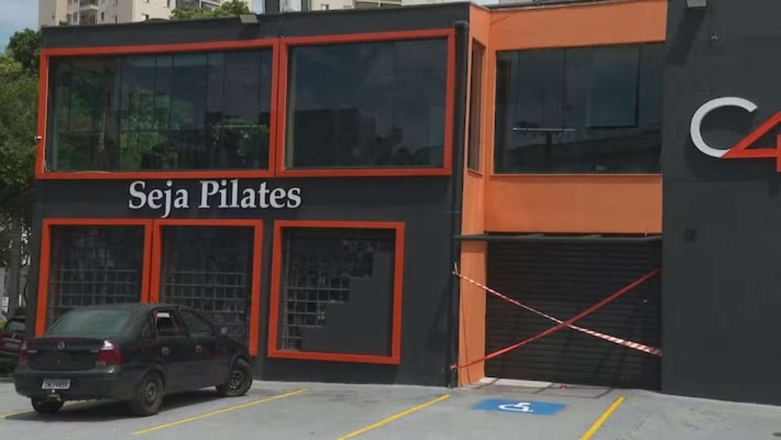 Funcionário responsável pela piscina onde mulher morreu após nadar diz que recebia instruções por WhatsApp