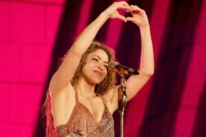 Paes confirma Shakira como atração em Copacabana, em 2026