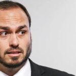 MP do Rio reabre investigação contra Carlos Bolsonaro por suposta ‘rachadinha’