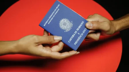 Taxa de desemprego no Brasil cai e em Roraima atinge menor patamar, mas informalidade continua alta