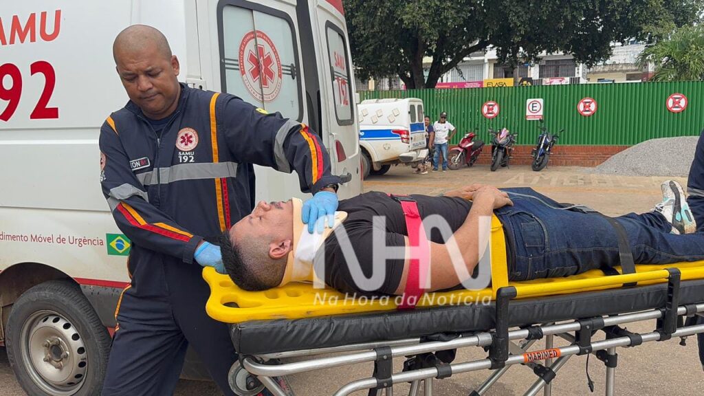 Motorista de app passa mal, perde controle e carro invade área de mata em Rio Branco; passageiro também fica ferido