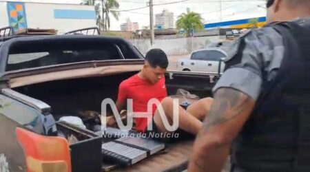 Suspeito é preso pelo BOPE com drogas expostas dentro de casa em área conhecida pelo tráfico em Rio Branco