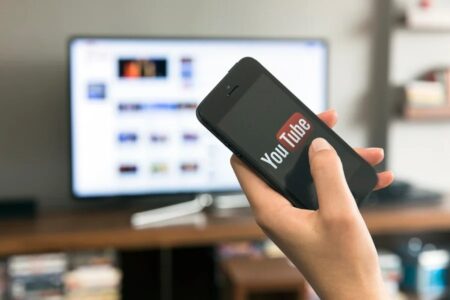 O YouTube caiu? Rede social apresenta instabilidade nesta terça-feira
