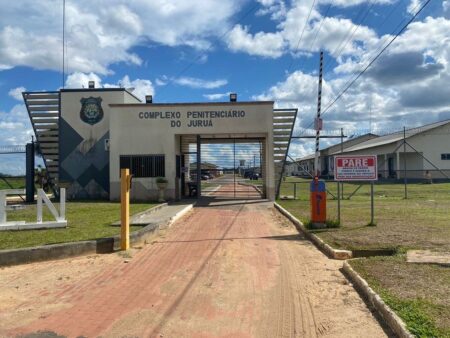Tentativa de fuga é frustrada após detentos abrirem buraco em cela de presídio em Cruzeiro do Sul