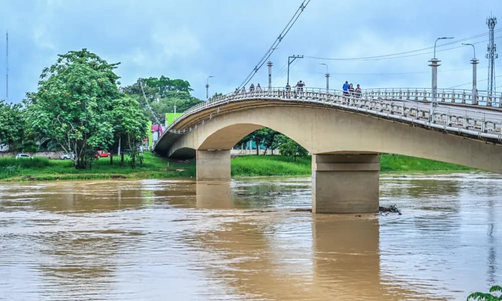 Rio Acre recua minimamente, mas permanece acima da cota de alerta em Rio Branco