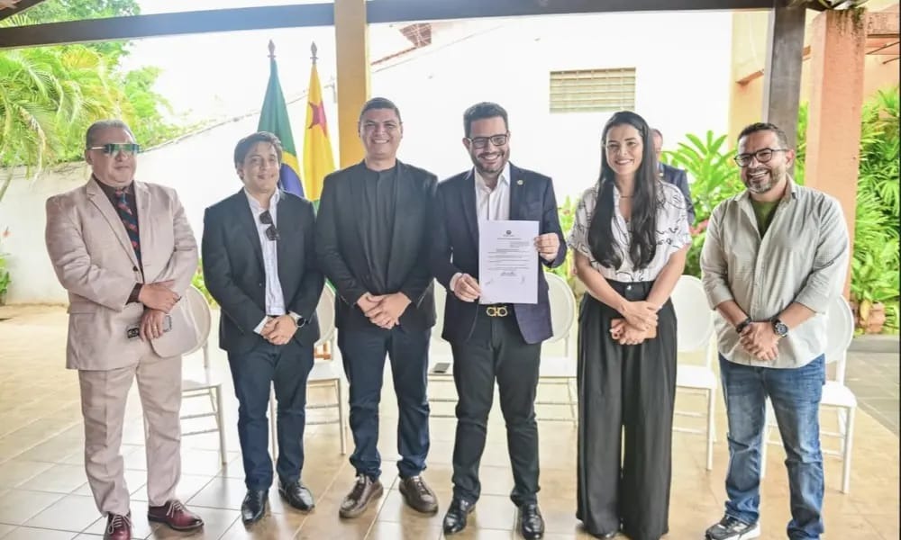 Governador Gladson Camelí sanciona lei que permite internato de médicos formados no exterior em hospitais do Acre