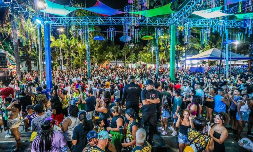 Carnaval de Rio Branco segue neste sábado com escolha da realeza gay e trans