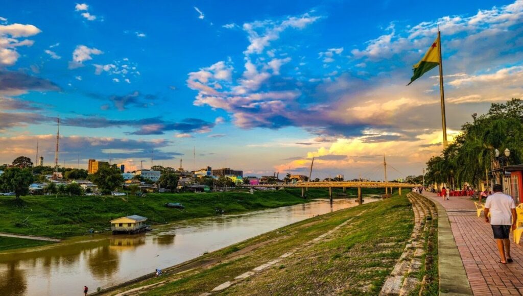 Acre tem alerta de chuvas intensas neste fim de semana, mas calor permanece em grande parte do estado