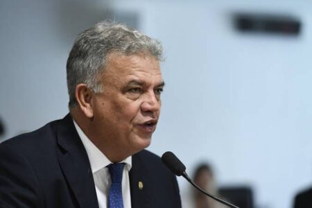 Senador Petecão propõe regras claras para regularizar áreas embargadas ambientalmente