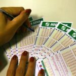 Mega-Sena 2975 sorteia prêmio de R$ 105 milhões neste sábado; apostas encerram às 20h Mega-Sena 2975 sorteia prêmio de R$ 105 milhões neste sábado; apostas encerram às 20h