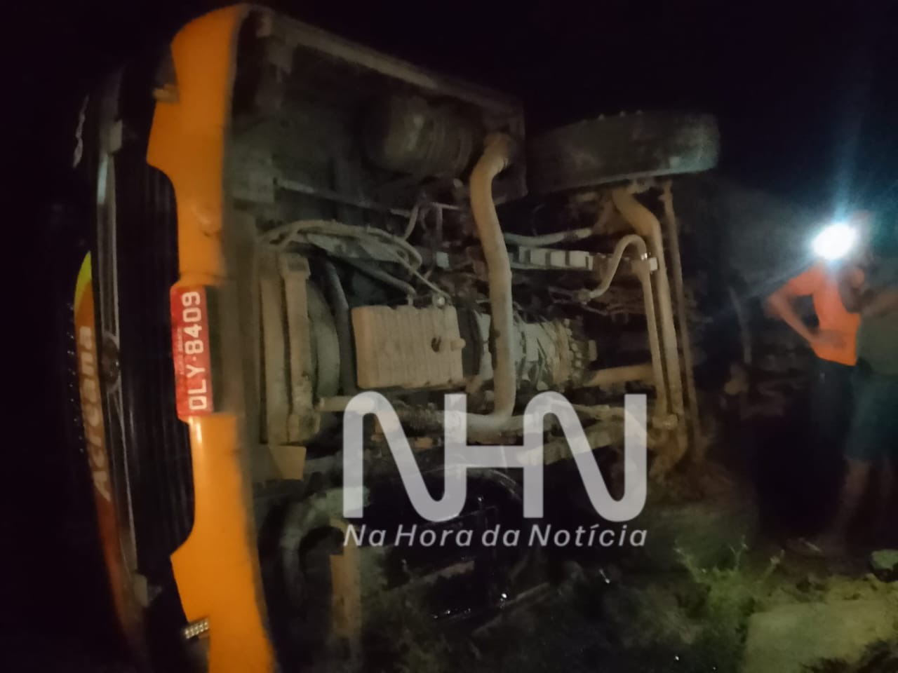 Ônibus da Transacreana tomba após suspeita de falha mecânica na BR-364, em Sena Madureira Ônibus da Transacreana tomba após suspeita de falha mecânica na BR-364, em Sena Madureira