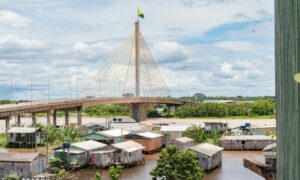 Rio Juruá transborda novamente em Cruzeiro do Sul; dezenas de bairros sofrem alagamentos