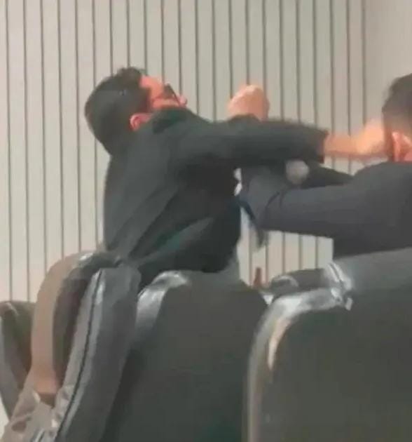 Câmara de Sena Madureira arquiva PAD contra vereadores envolvidos em briga no plenário Câmara de Sena Madureira arquiva PAD contra vereadores envolvidos em briga no plenário