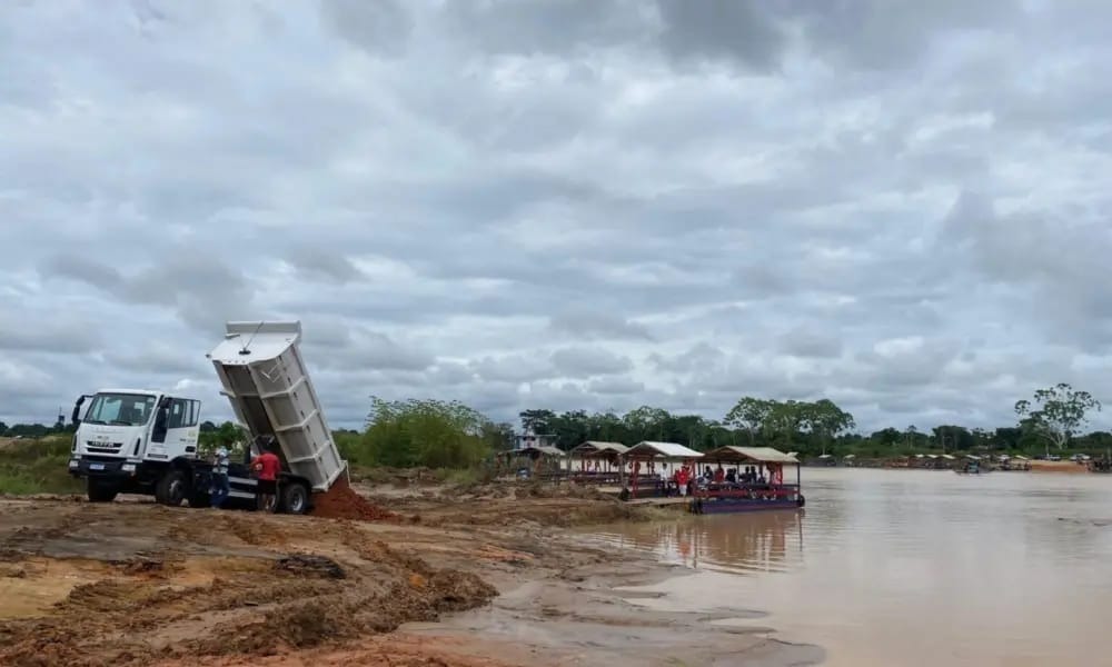 Deracre mantém travessia gratuita entre Cruzeiro do Sul e Rodrigues Alves; ponte deve ser iniciada em 2026