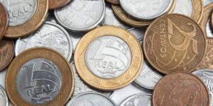 Salário mínimo acima de R$ 2.200 foi aprovado e brasileiros comemoram o reajuste neste estado