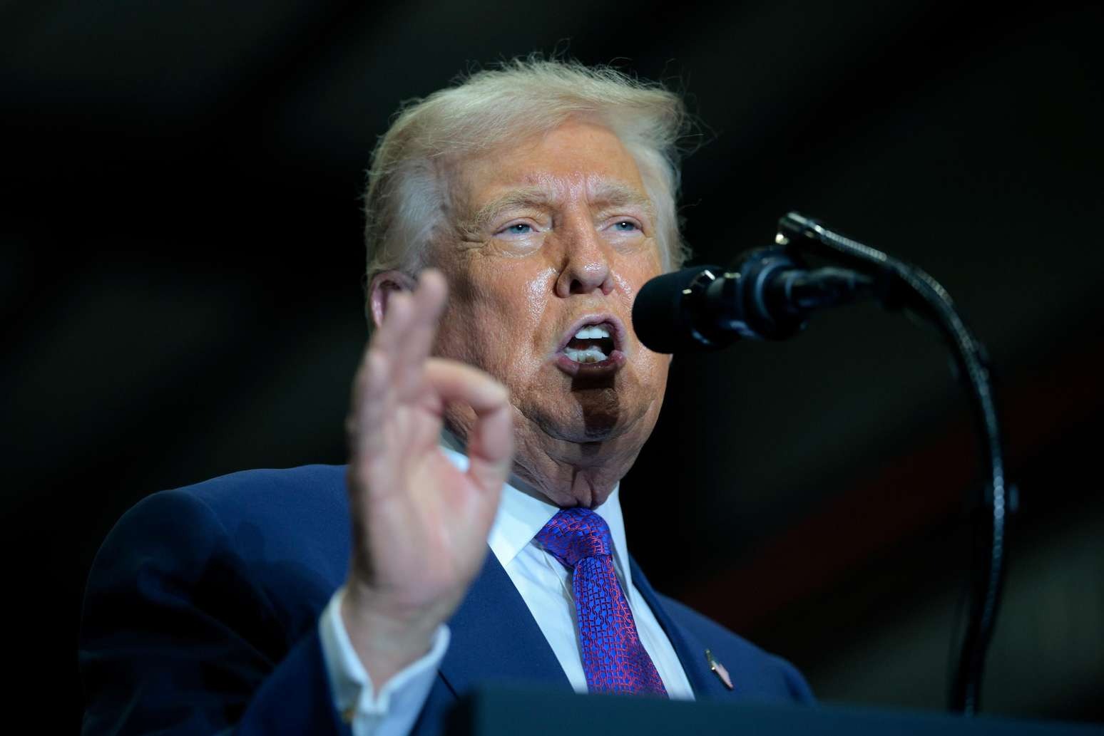 Homem é morto a tiros ao tentar entrar na casa de Trump, diz Serviço Secreto dos EUA
