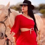Ex-Rainha da Cavalgada é encontrada morta dentro de casa na Bahia Ex-Rainha da Cavalgada é encontrada morta dentro de casa na Bahia