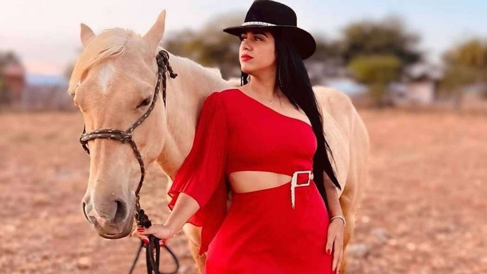 Ex-Rainha da Cavalgada é encontrada morta dentro de casa na Bahia Ex-Rainha da Cavalgada é encontrada morta dentro de casa na Bahia