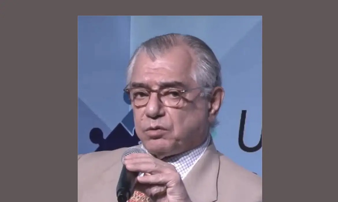 Morre José Álvaro Moisés, intelectual fundador do PT Morre José Álvaro Moisés, intelectual fundador do PT