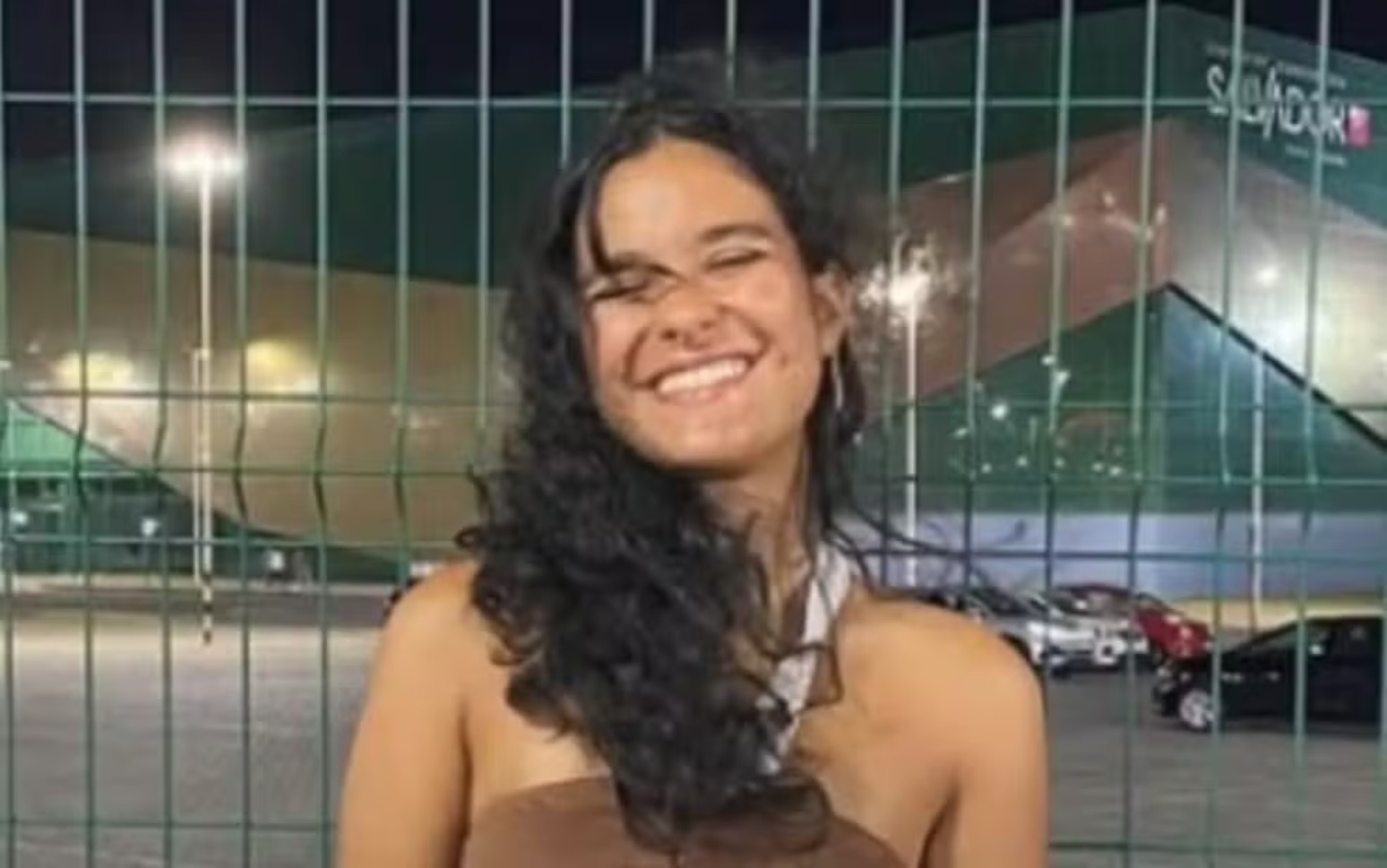 Quem era jovem atropelada por caminhão de limpeza em circuito de carnaval de Salvador