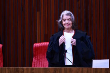 “Não há democracia sem Judiciário independente”, diz Cármen no TSE