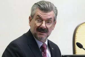 Assédio de ministro Buzzi foi delatado em grupo de zap com esposas