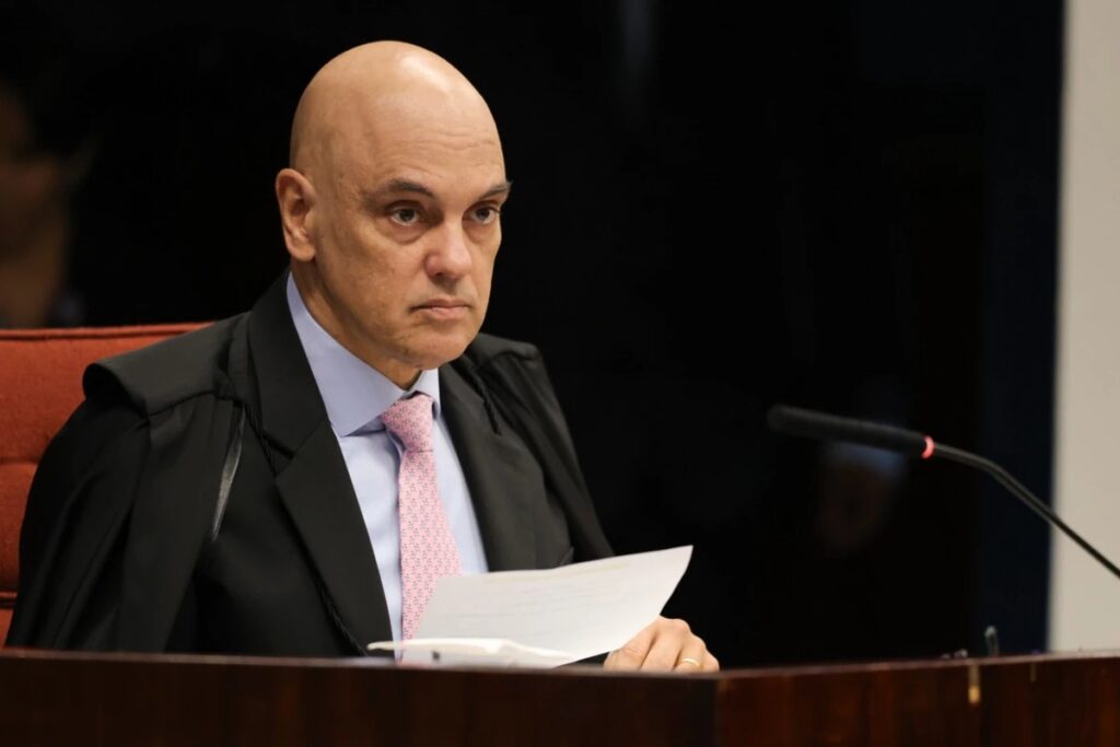 PF elabora relatório sobre menções a Moraes encontradas em celular de Vorcaro, diz site