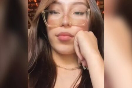 Jovem de 20 anos é morta a facadas pelo ex-namorado