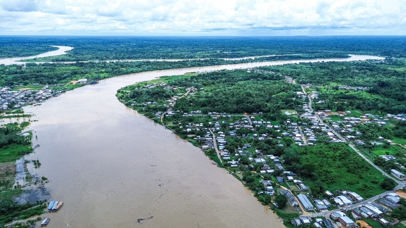 Rio Juruá em Cruzeiro do Sul sai da cota de alerta; três transbordamentos marcaram ano de 2025 Rio Juruá em Cruzeiro do Sul sai da cota de alerta; três transbordamentos marcaram ano de 2025