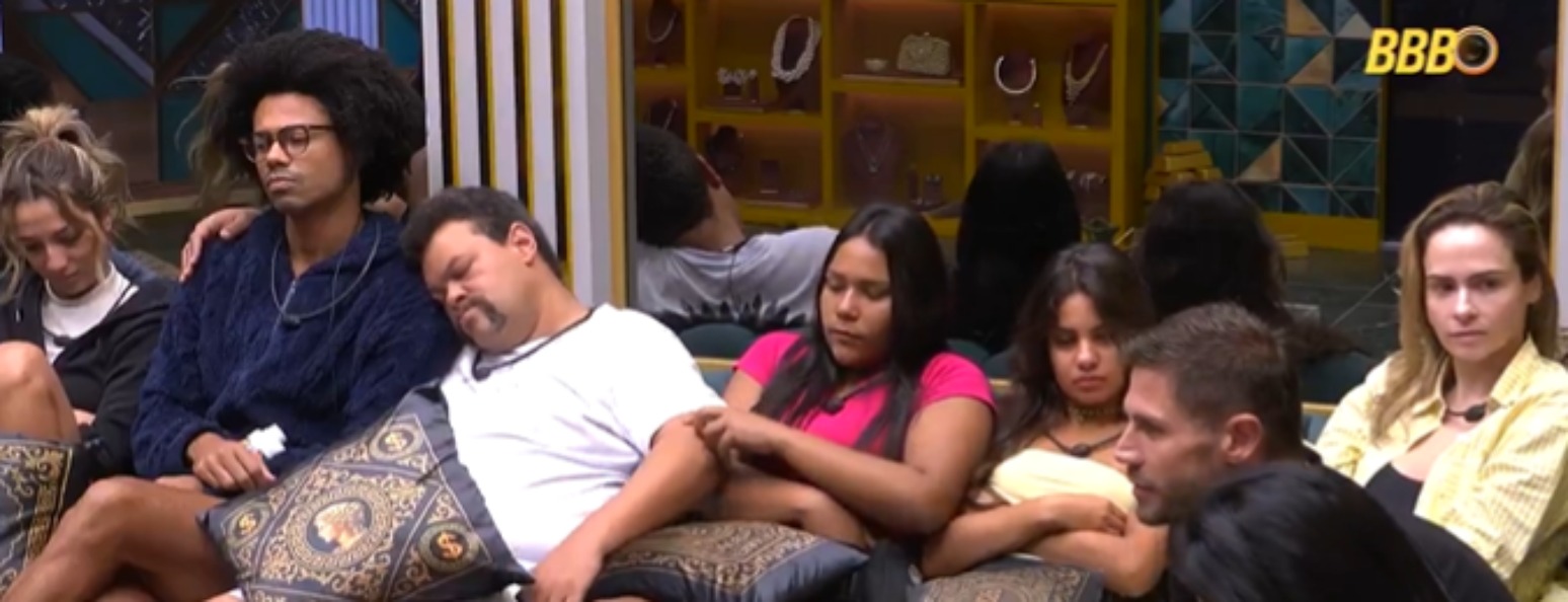 BBB 26: Assédio? Fãs pedem expulsão de Babu após brother tocar seios de Chaiany BBB 26: Assédio? Fãs pedem expulsão de Babu após brother tocar seios de Chaiany