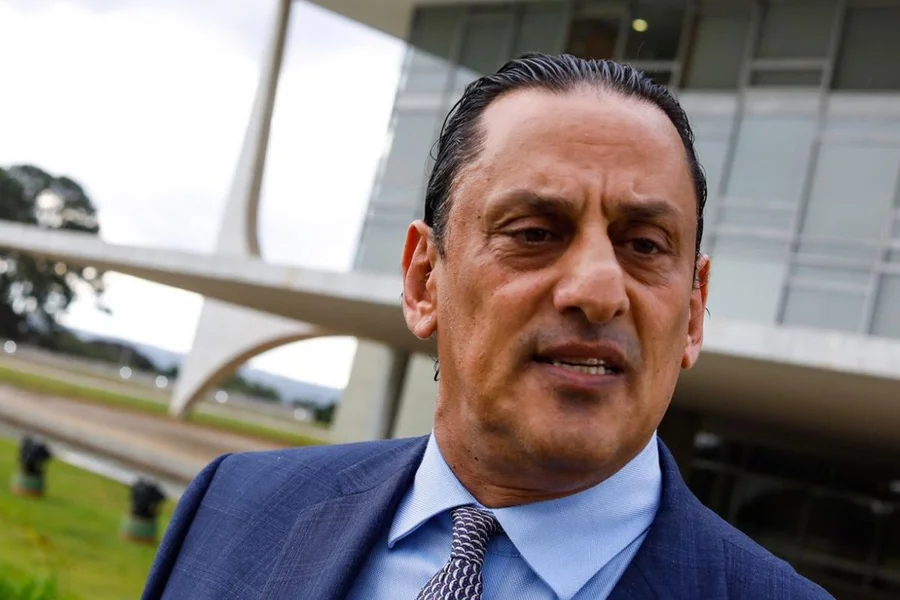 Moraes manda PGR analisar dados de Wassef no caso das joias sauditas Moraes manda PGR analisar dados de Wassef no caso das joias sauditas
