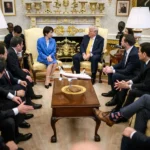 Trump faz piada sobre Pearl Harbor em encontro com premier do Japão
