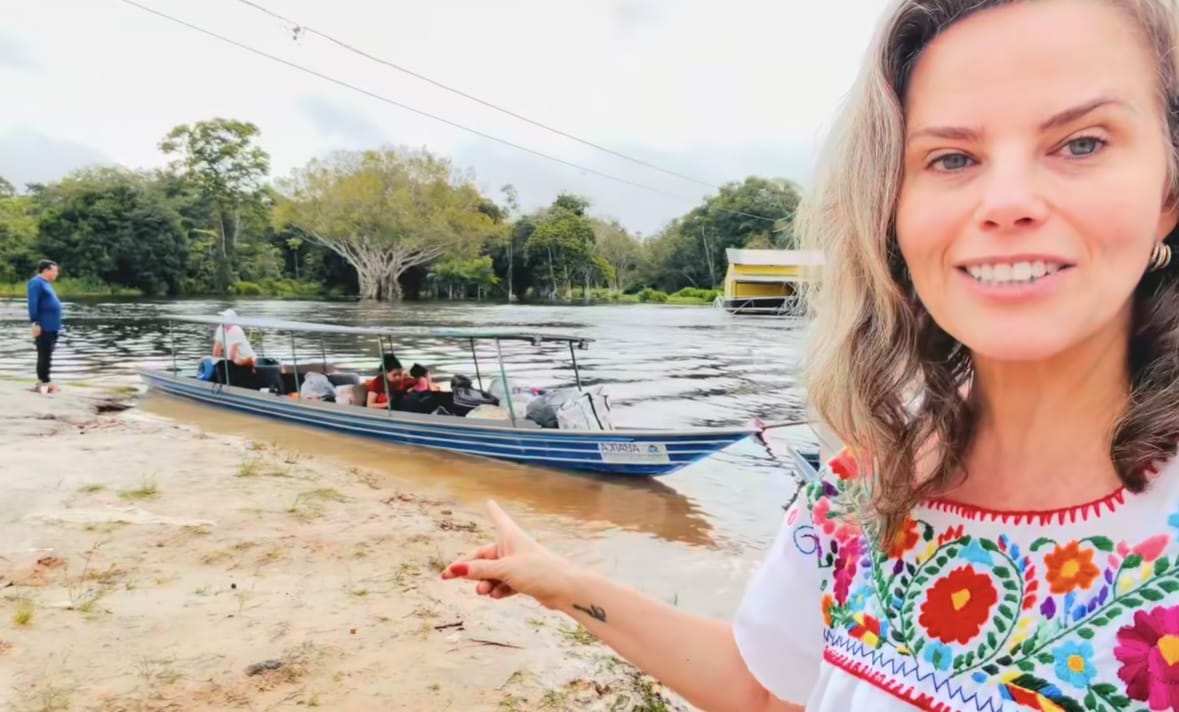 Repórter da Globo passa mal em parque e é resgatada de helicóptero no Juruá Repórter da Globo passa mal em parque e é resgatada de helicóptero no Juruá