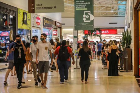 Varejo cresce 2,4% no trimestre, mas Acre fica abaixo da média nacional