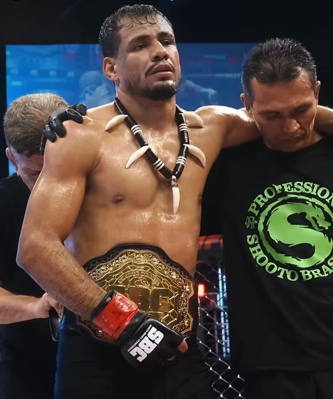 Wendel Almeida é campeão dos médios no Shooto Brasil após golpe ilegal Wendel Almeida é campeão dos médios no Shooto Brasil após golpe ilegal