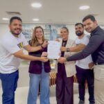 Michelle Melo apresenta projeto que cria piso salarial de R$ 5,5 mil para farmacêuticos Michelle Melo apresenta projeto que cria piso salarial de R$ 5,5 mil para farmacêuticos