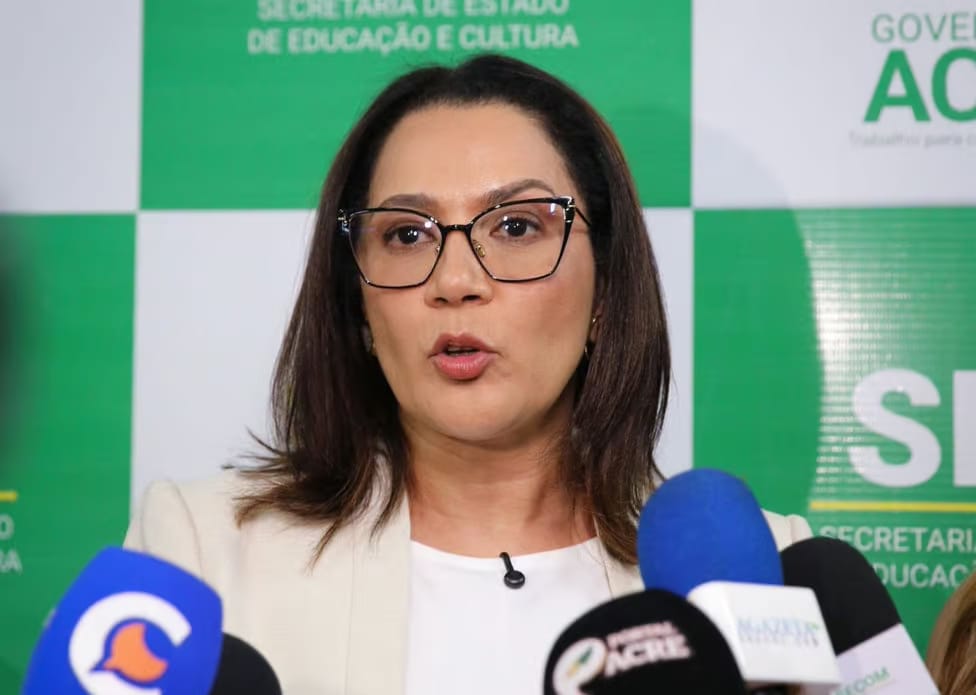 Mailza nega saída de Donadoni e classifica boatos como “fogo amigo”