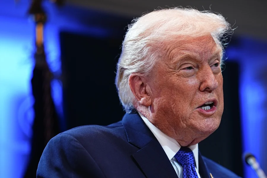 Trump diz que divulgará documentos “interessantes” sobre OVNIs Trump diz que divulgará documentos “interessantes” sobre OVNIs