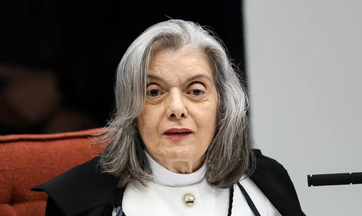 Cármen Lúcia diz que crise de confiabilidade no Judiciário é grave Cármen Lúcia diz que crise de confiabilidade no Judiciário é grave