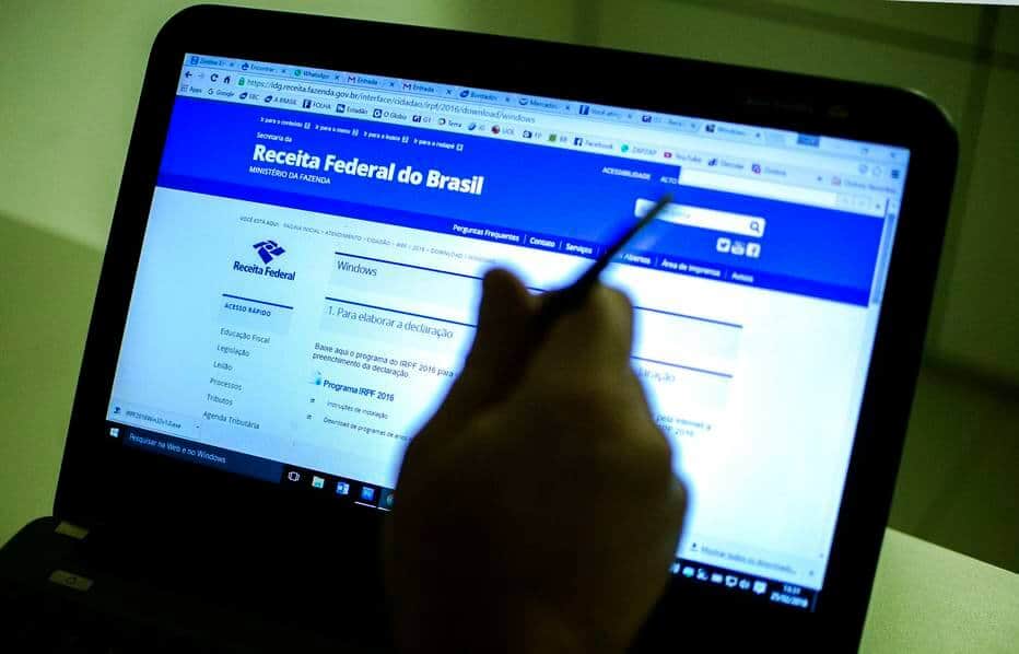 Receita libera consulta ao maior lote de restituição do IR da história; R$ 16 bi para 8,7 milhões de pessoas