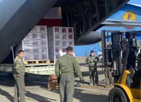 Em meio a crise, Brasil enviará avião para transportar alimentos e evitar desabastecimento na Bolívia Em meio a crise, Brasil enviará avião para transportar alimentos e evitar desabastecimento na Bolívia