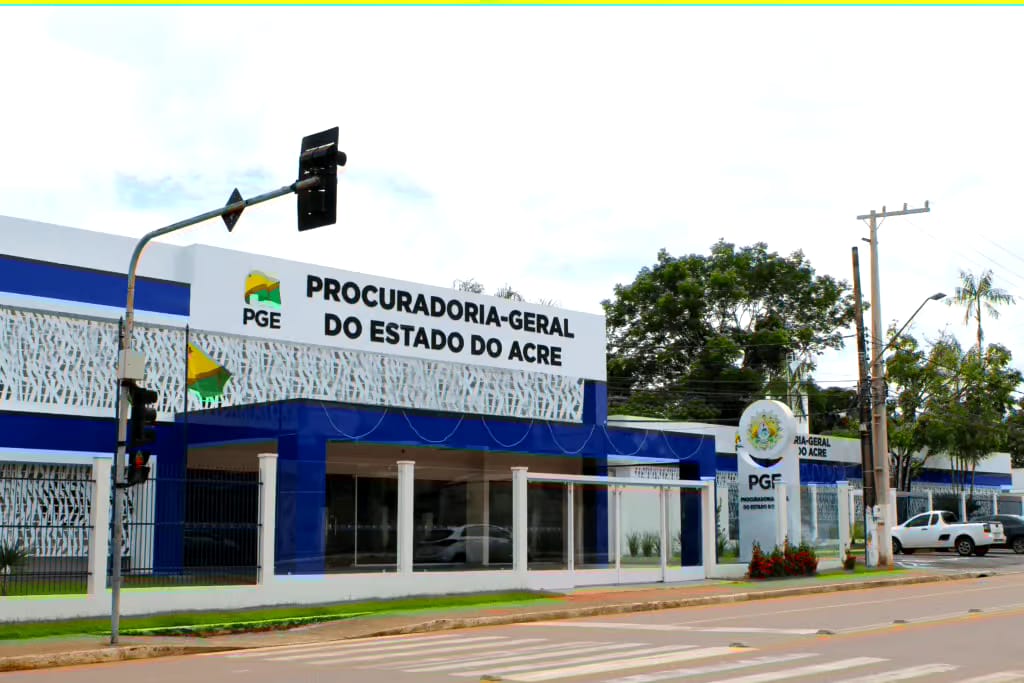 Gabarito do concurso da PGE-AC é divulgado; certame oferece 10 vagas com salário de quase R$ 26 mil