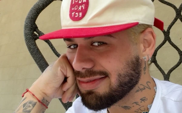 Zé Felipe se irrita com xingamentos na web e reage a termo 'beta': 'É peixe?'