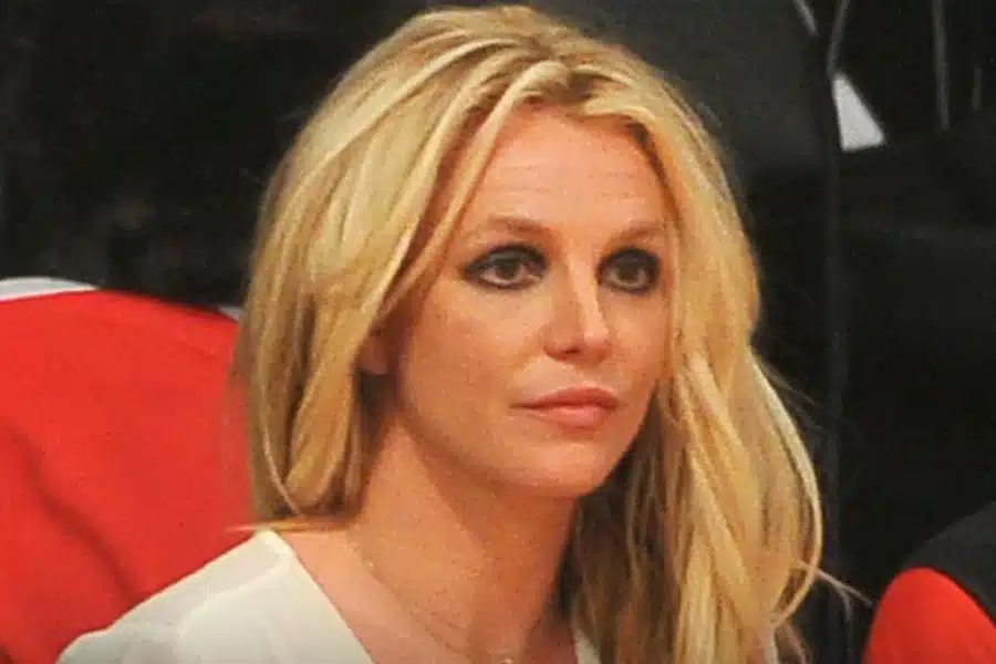 Britney Spears é vista pela 1ª vez após prisão e internação
